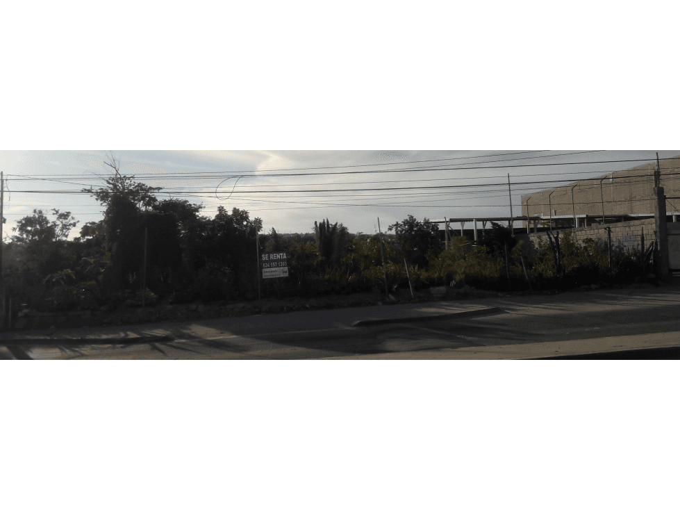 SE RENTA EXCELENTE TERRENO COMERCIAL - 1