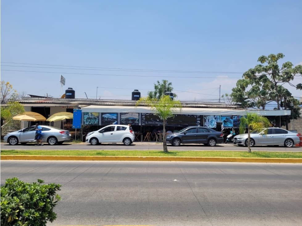 QH1 4858  Casa y 3 Locales Acepto Oacalco  Morelos - 1