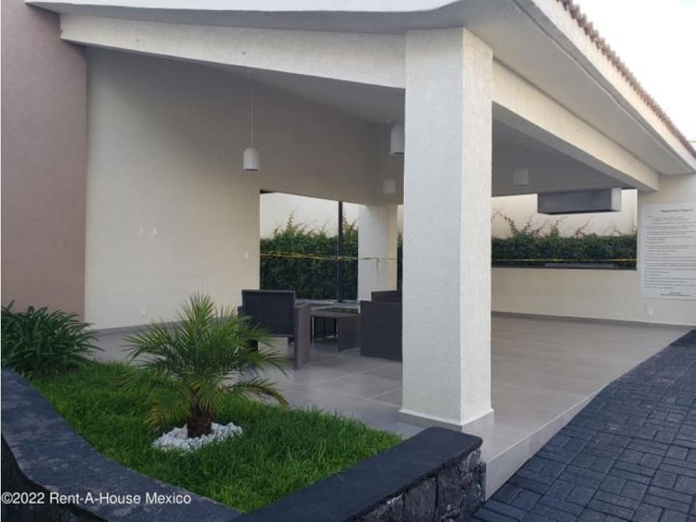 Casa en Renta en El Refugio amueblada en privada con amenidades - 1