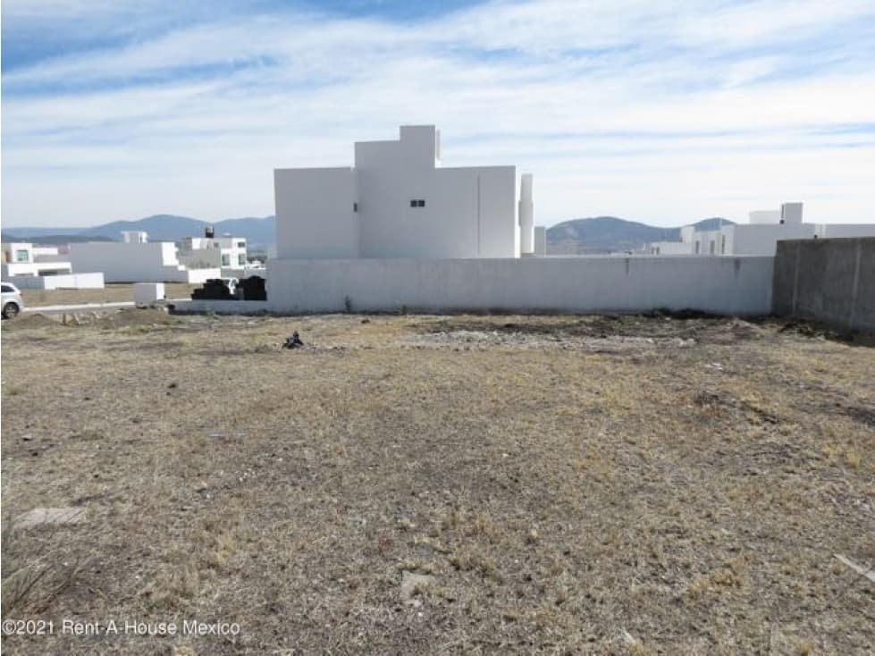 QH1 284  Terreno Residencial de 300m2 Juriquilla Querétaro - 1