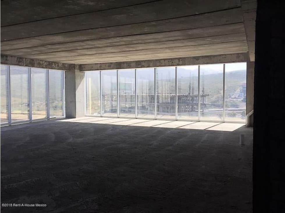 Centro Sur, VENTA. Oficina con corporativo moderno - 1