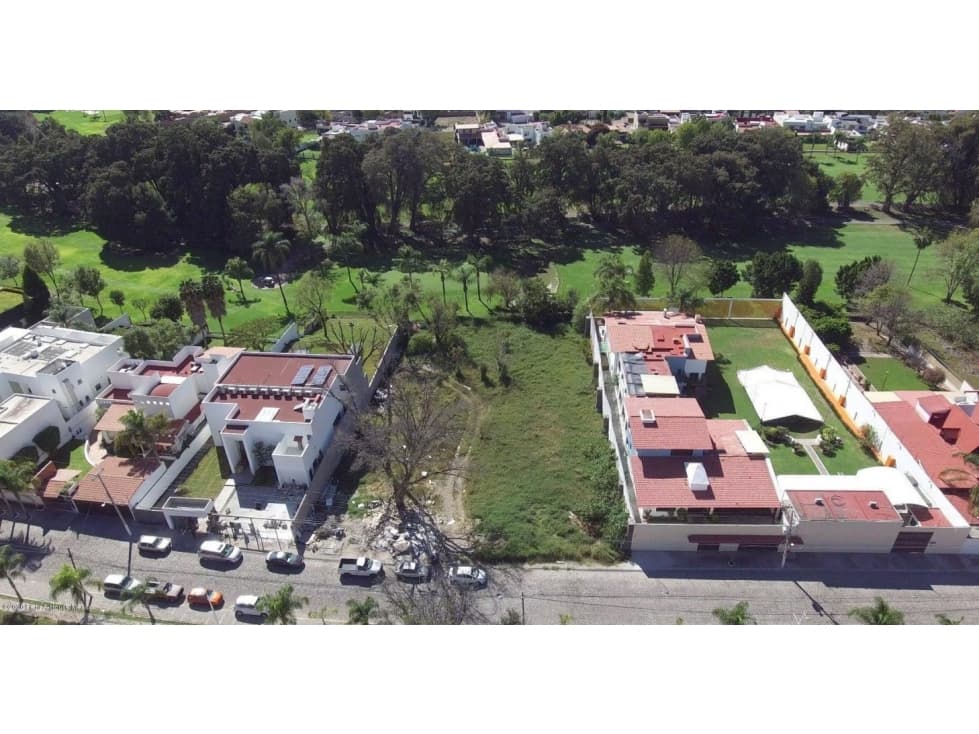 QH5 669 Terreno 1,300m2 Vistas a Campo de Golf Juriquilla Qro. - 1