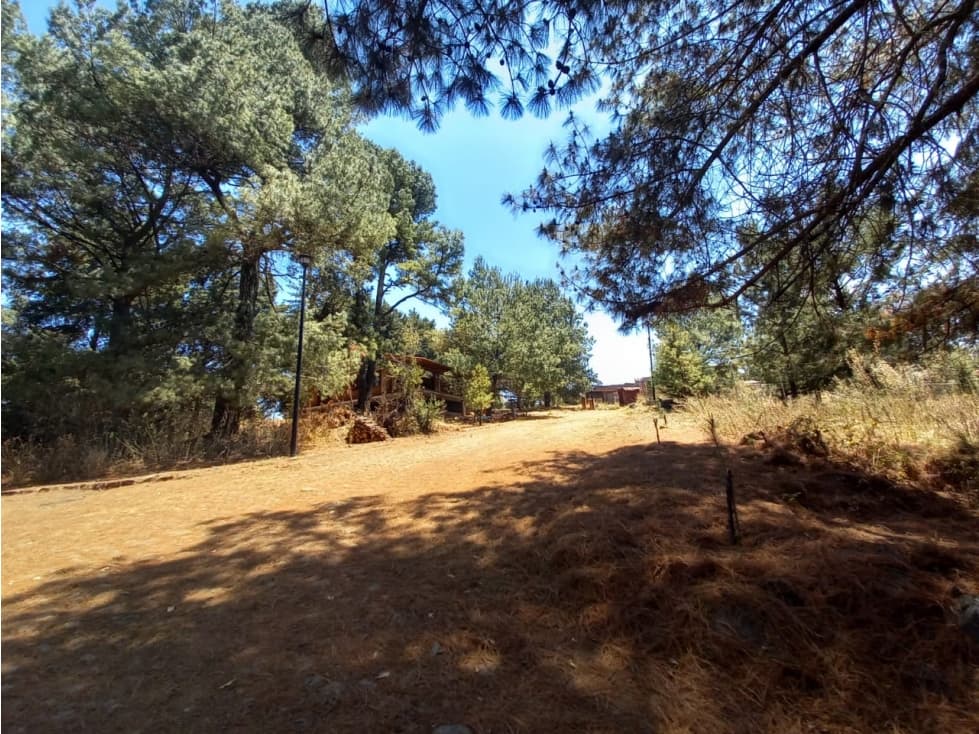 Terreno en Venta Fraccionamiento Bosques de Pátzcuaro - 1