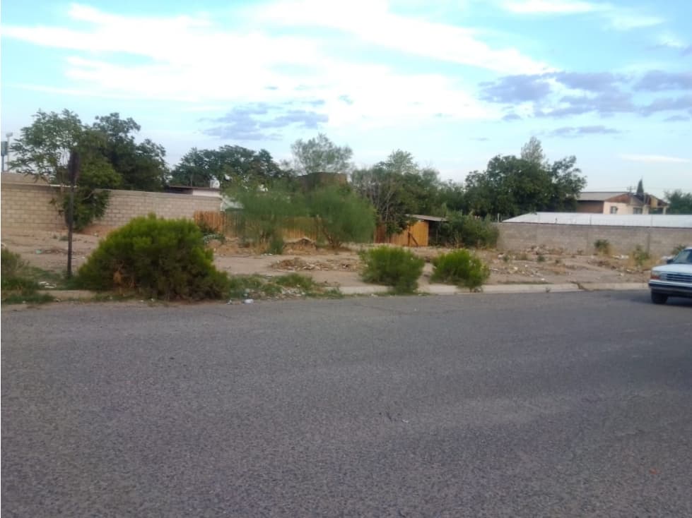 TERRENO EN VENTA - 1