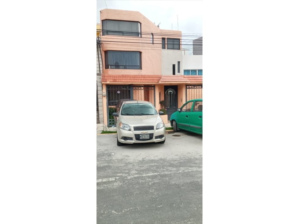 VENTA DE RESIDENCIA EN JARDINES DE BELLAVISTA TLALNEPANTLA - 1