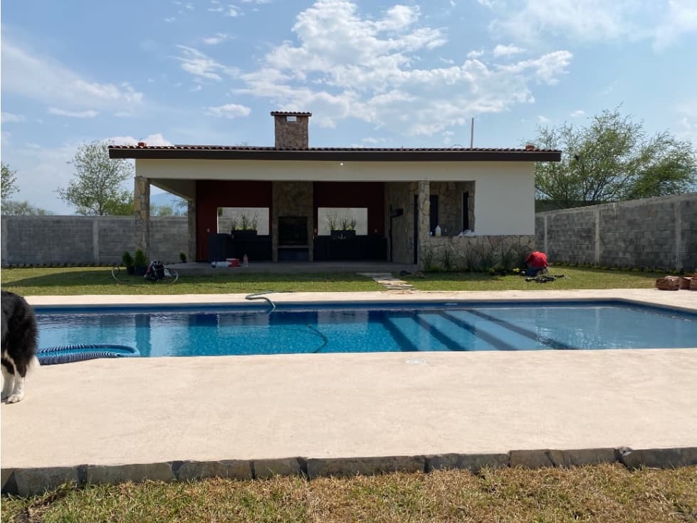 QUINTA EN VENTA CARRETERA NACIONAL MONTEMORELOS LOS LIRIOS - 1