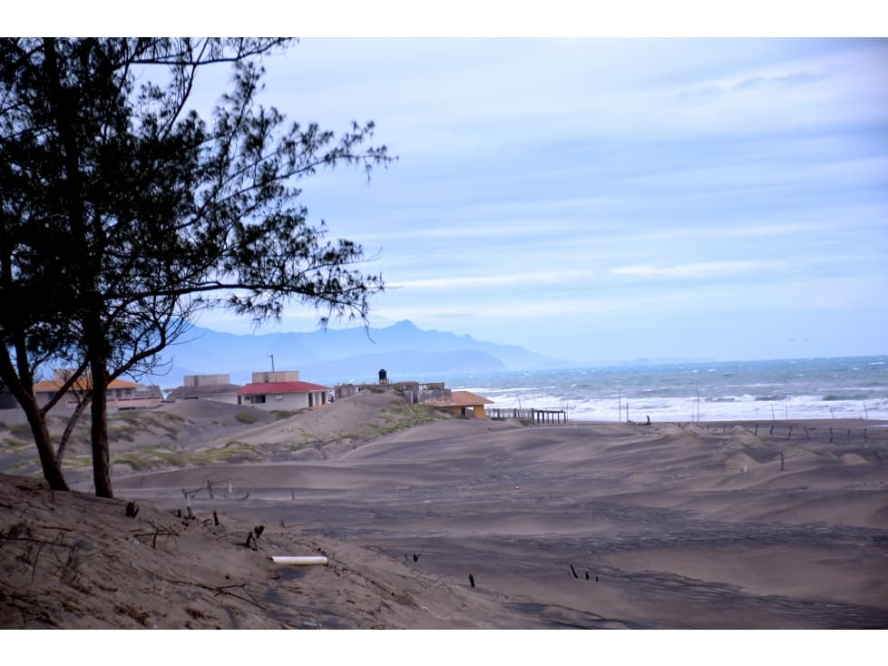En venta Terreno de playa en Veracruz, acceso pavimentado - 1