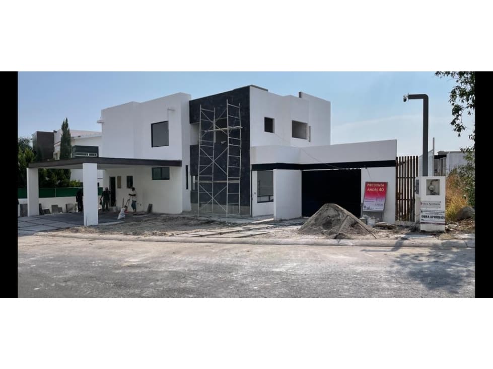 Exclusiva residencia con acabados de lujo!! - 1