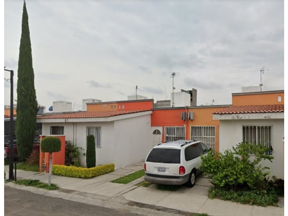 REMATO CASA  MUY CERCA DE TECNOLOGICO DE QRO. $752,086. ULTIMO $$$ - 1