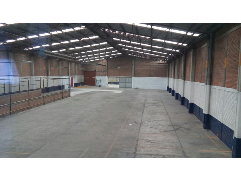EXCELENTE BODEGA EN ATIZAPAN, CENTRAL DE ABASTOS 2,383M2 DISPONIBLES - 1