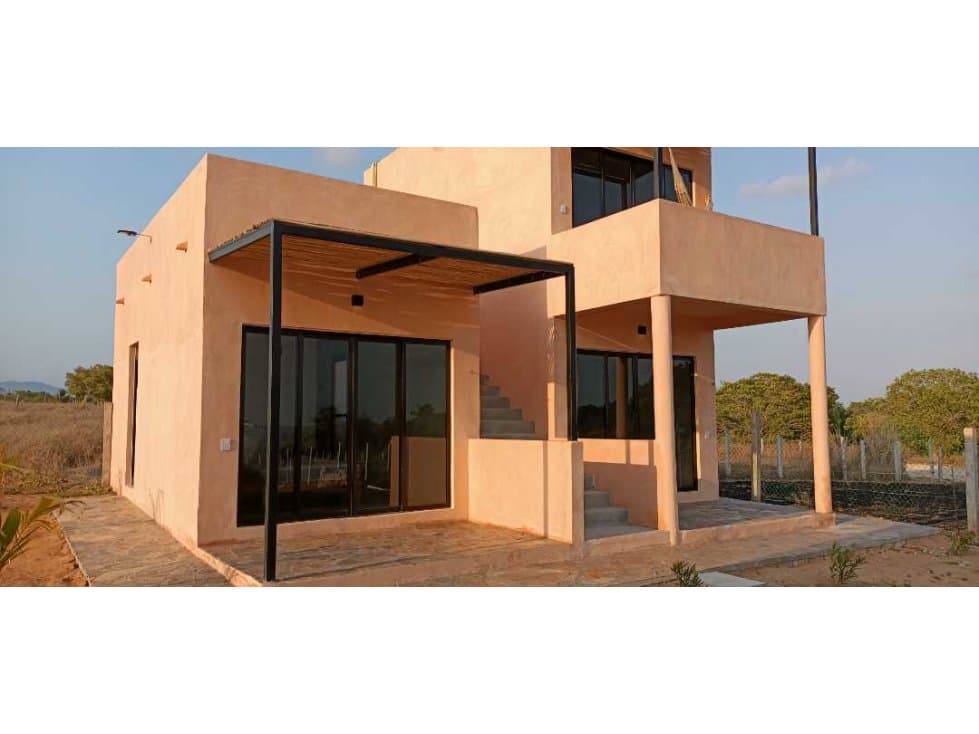 Playa Agua Blanca/ 600 m² ,4 recámaras/ Zona Turística - 1