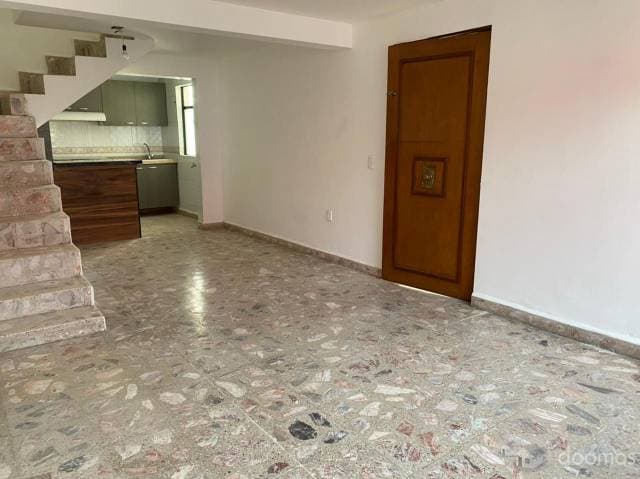 Casa en Venta 320m2 - 7 recámaras - 1