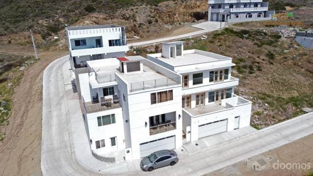CASA MUY AMPLIA Y HERMOSA EN RENTA EN PUNTA DELFIN ROSARITO - 1