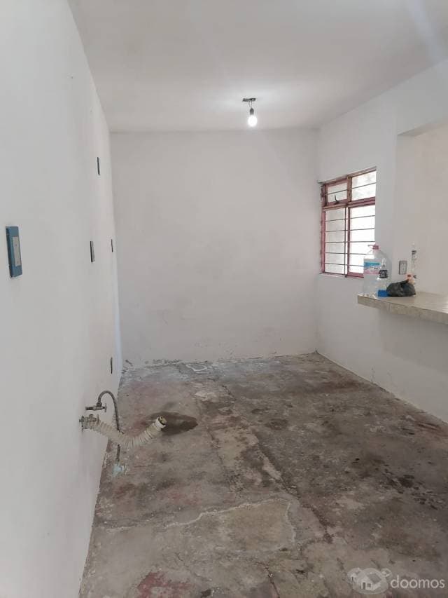 Se vende casa habitación con excelente patio de 140 m2 libres. - 1
