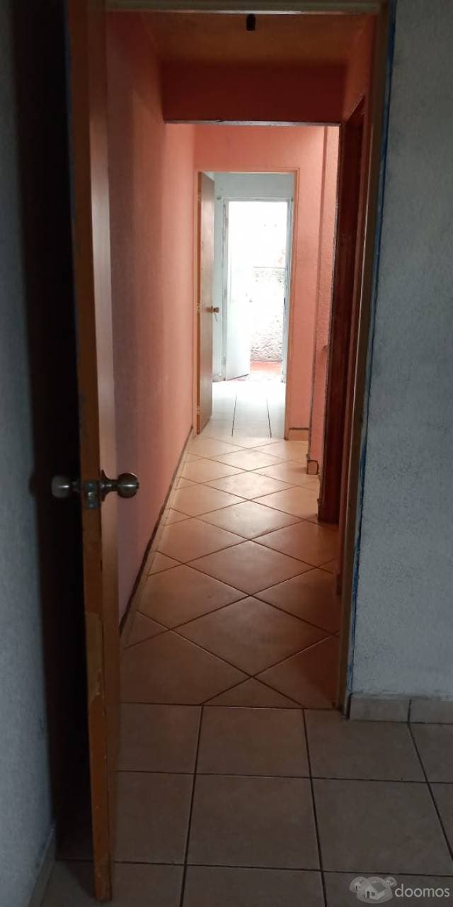 VENTA DE CASA EN LOS HÉROES ECATEPC, DOS NIVELES - 1