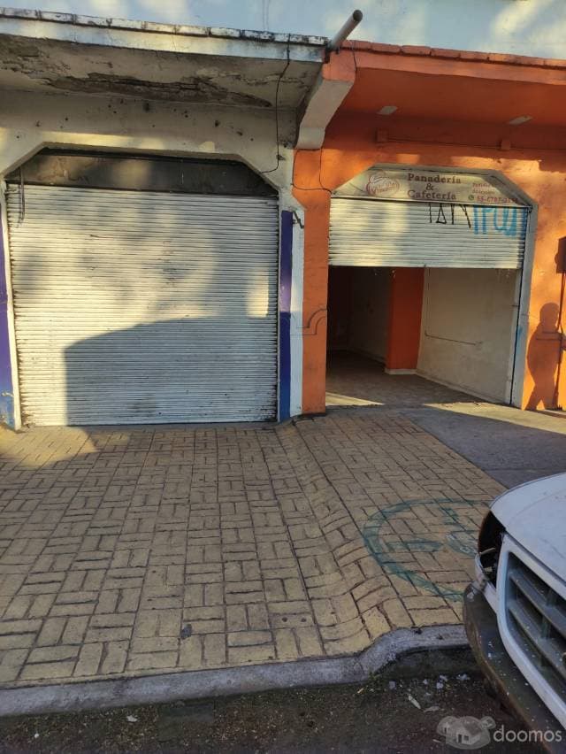 Local comercial en Isabel la Catolica - 1