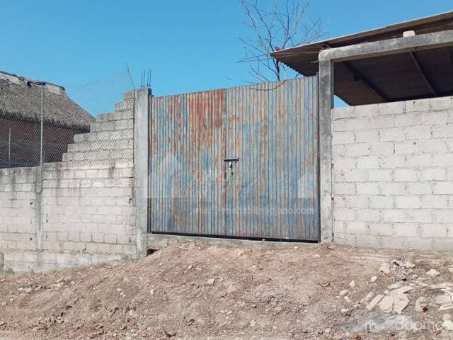 RENTO TERRENO EN IXPATA COL LA MINA, CON PEQUEÑA TECHUMBRE MUY AMPLIA EN PUERTO VALLARTA. - 1