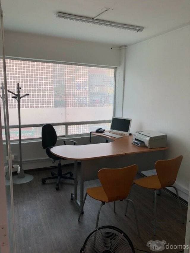 OFICINAS Y CUBICULOS, METRO VIADUCTO. - 1
