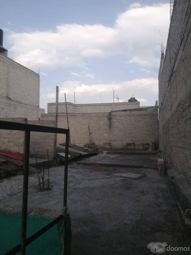 SE VENDE TERRENO EN COL BENITO JUAREZ EN CD NEZA - 1