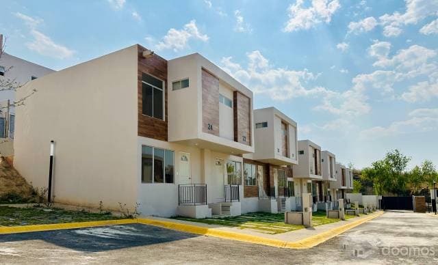 Casa de 3 recámaras y 3 baños en El lago Residencial, seguridad y comodidad - 1