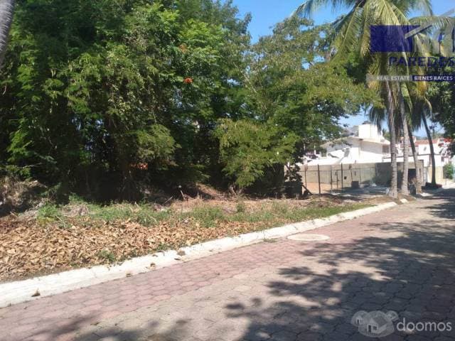 Venta de Terreno de 810 m2 frente a campo de golf palma real Ixtapa T501 - 1