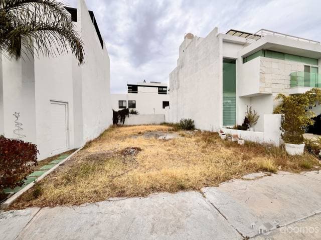 TERRENO DE 160m2 EN VENTA, HACIENDA JURIQUILLA SANTA FÉ, Qro. - 1