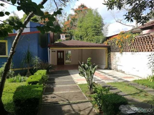 HERMOSA CASA EN ZONA RESIDENCIAL BRIONES - 1