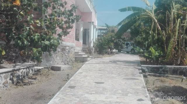 CASA VENTA CON ALBERCA FRENTE A LA LAGUNA DE RODEO, MIACATLAN, MORELOS - 1