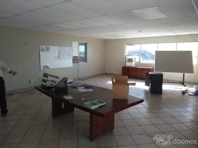 RENTAMOS EXCELENTE BODEGA 2,317 mts² - 1
