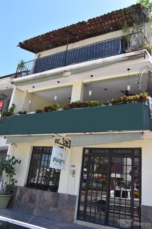 GRAN EDIFICIO COMERCIAL - 1