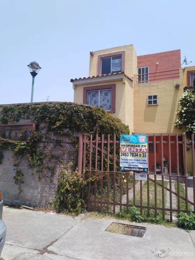 Hermosa Casa de 3 Recamaras Comercial en Venta, Hacienda del Bosque Tecamac - 1