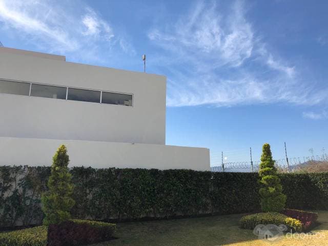 Se vende Hermosa casa en Bosque Real - 1