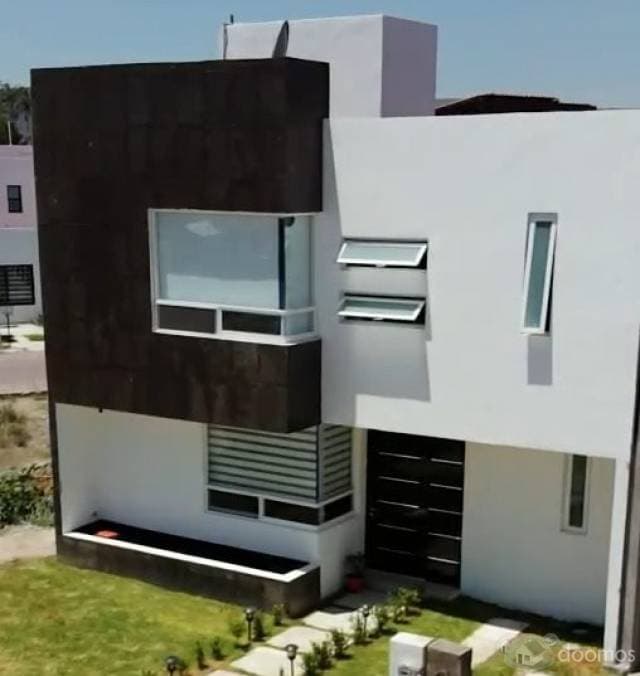 Casas en Venta, Amplias en Querétaro, Residencial LAS TROJES - 1
