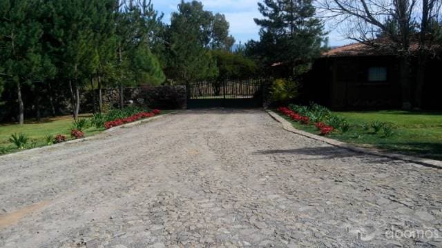 Venta de Terrenos en Fraccionamiento Privado Praderas del Nogal - 1