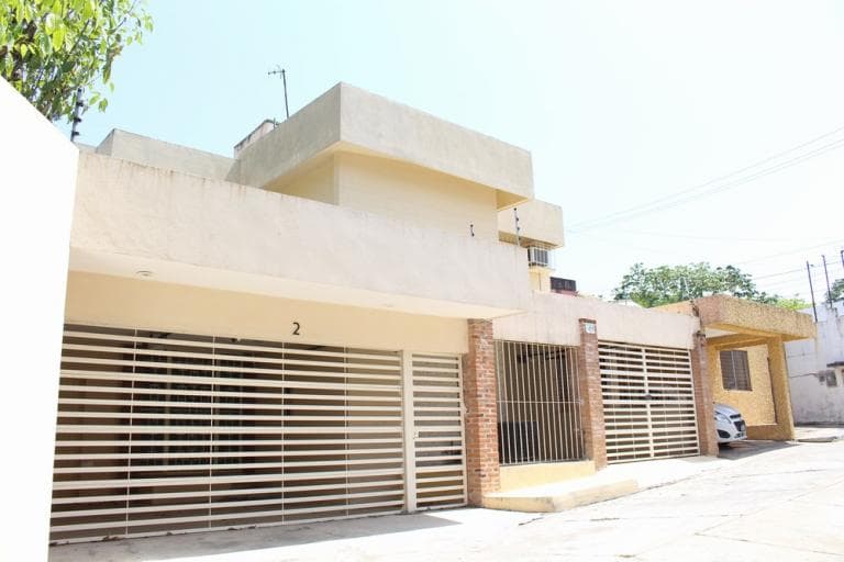 Casa en renta col. El Recreo en Villahermosa - 1