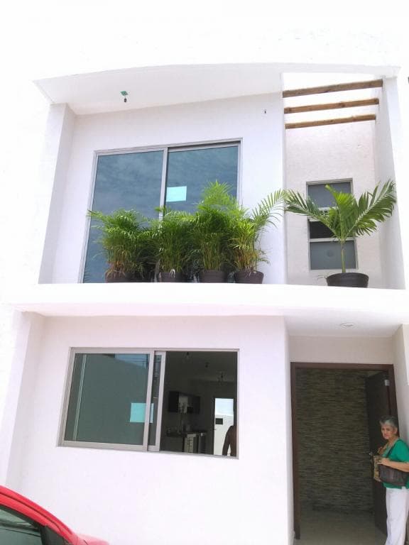 Residencia térmica con finos acabados en venta - 1