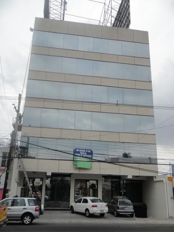 Edificio de 7 niveles en Puebla - 1