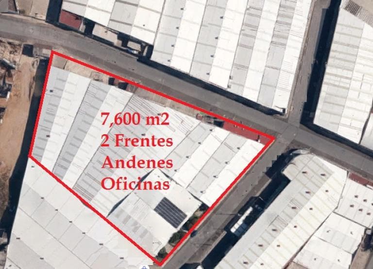 Fabulosa Bodega. 7600 m2. Equipada. Ubicadísima. 2 Frentes. - 1