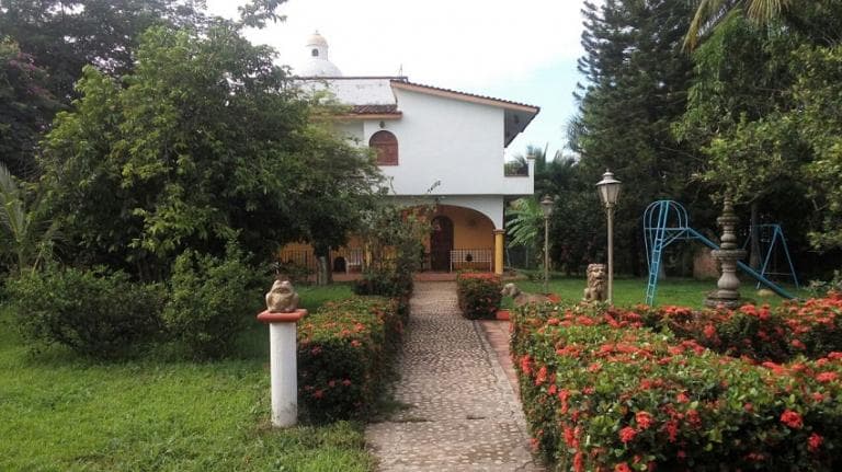 VENDO HERMOSA CASA DE CAMPO EN PUERTO VALLARTA - 1