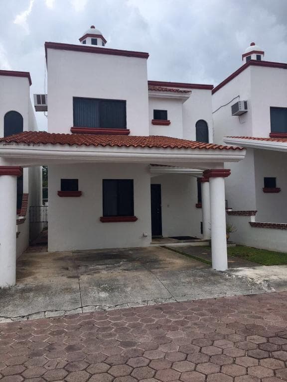 Bonita casa Avenida Nichupte y la Luna - 1