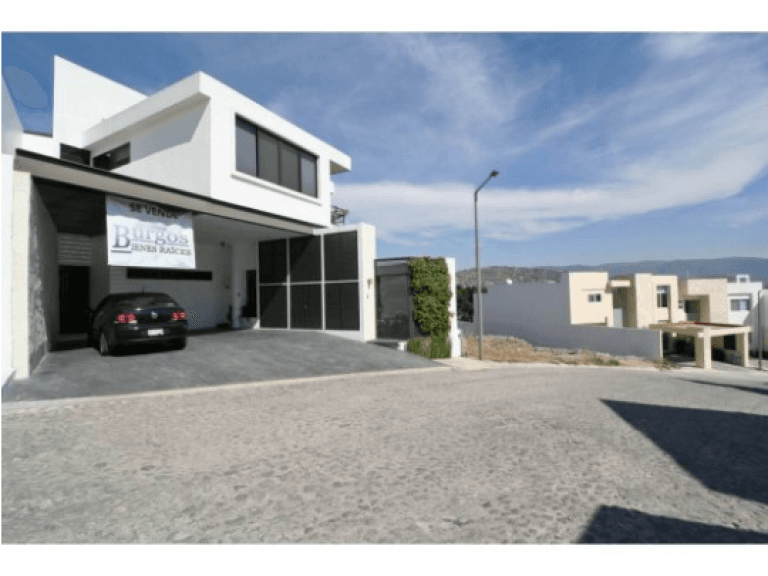 Casa en venta en Burgos Bugambilias Corinto - 1