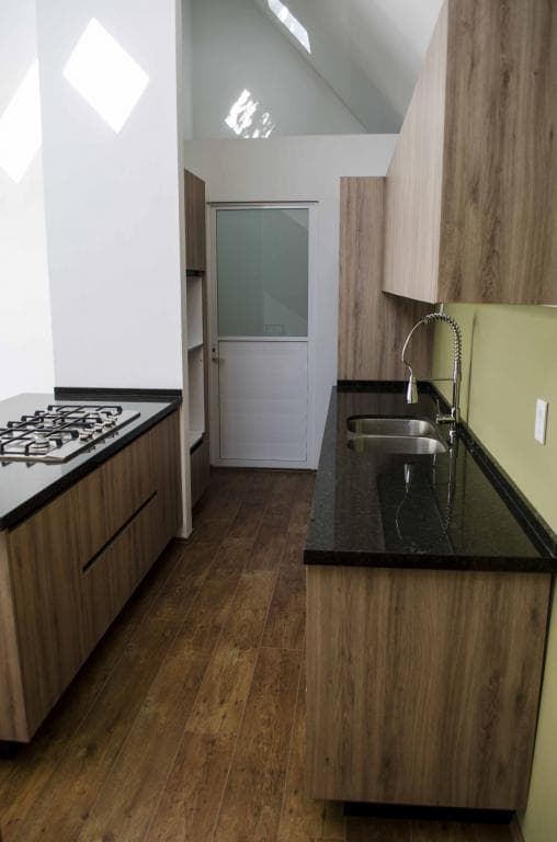 5 CASAS NUEVAS ESTILO MODERNO DOBLE ALTURA - 1