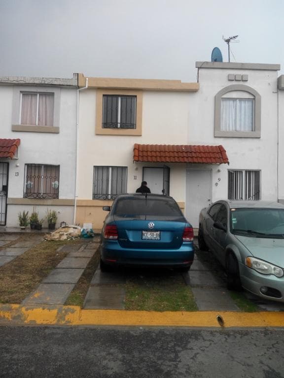 CASA EN RENTA URBI VILLA DEL REY HUEHUETOCA - 1