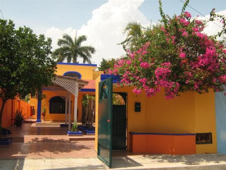 Merida Zona Centro Casa amueblada de 3 habitaciones - 1