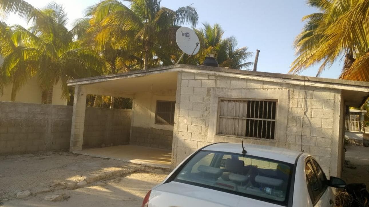 Venta casa en Telchac Puerto a 50 mts de la playa - 1