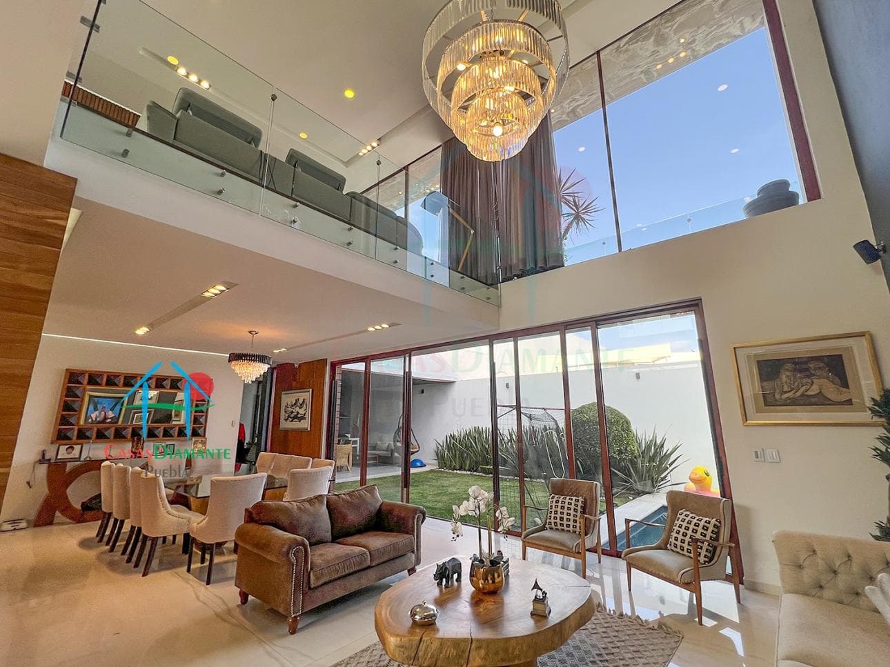 Casa con Jardín, Alberca Privada y 3 Recámaras en 2 Niveles - 1