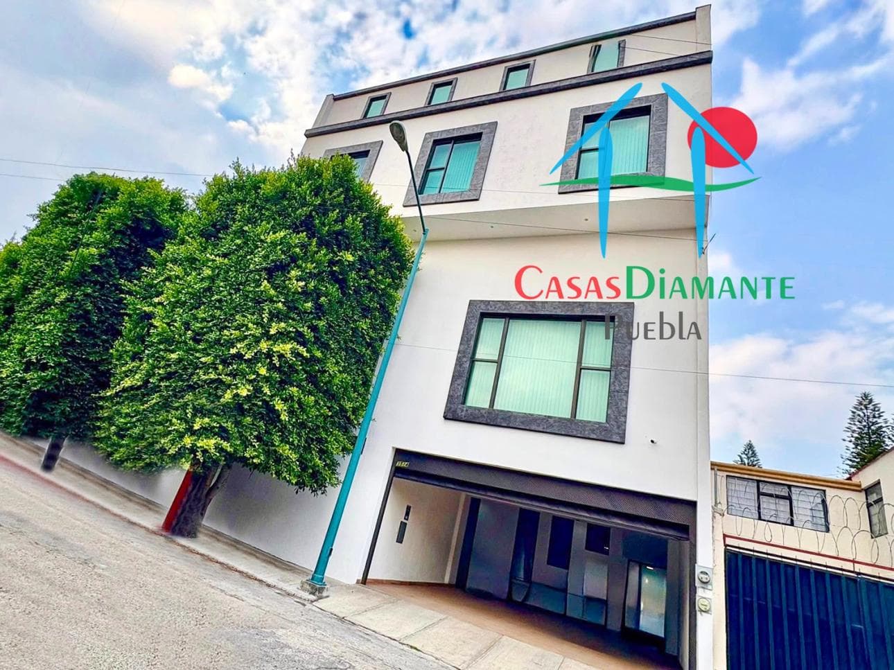 Inversión estratégica: edificio de oficinas + casa - 1