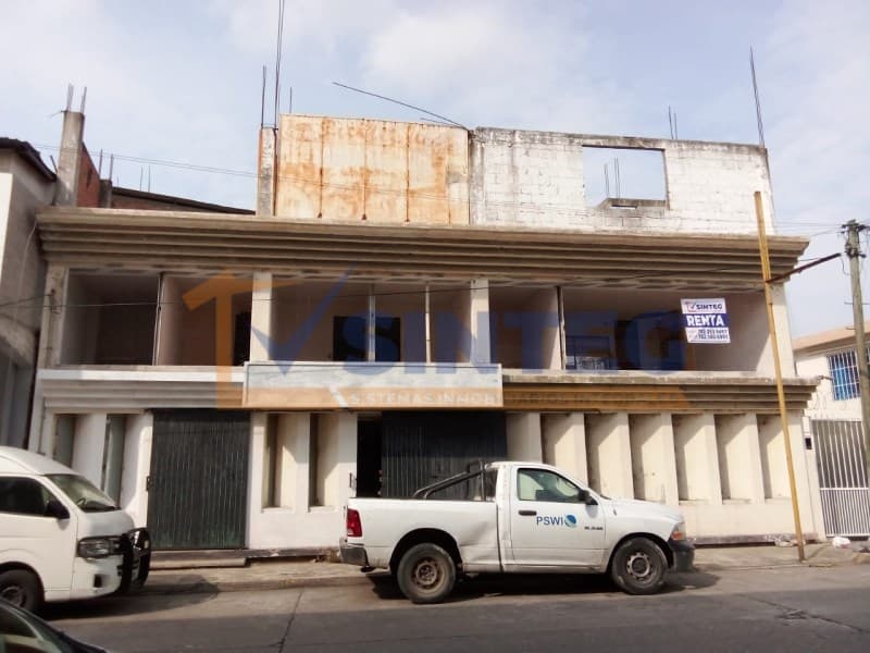 RENTA DE EDIFICIO 2 NIVELES EXCELENTE UBICACIÓN COL. TAJIN POZA RICA, Tajin - 1