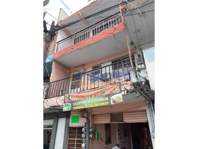 VENTA DE 2 EDIFICIOS Y LOCAL COMERCIAL COL. CHAPULTEPEC EN POZA RICA VERACRUZ, Chapultepec - 1