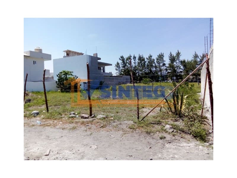 Venta de hermoso terreno con superficie: 190 m2, cuenta con 10 m de frente por 19 m de fondo; a unos pasos de las playas de Costa Esmeralda,, Tecolutla - 1